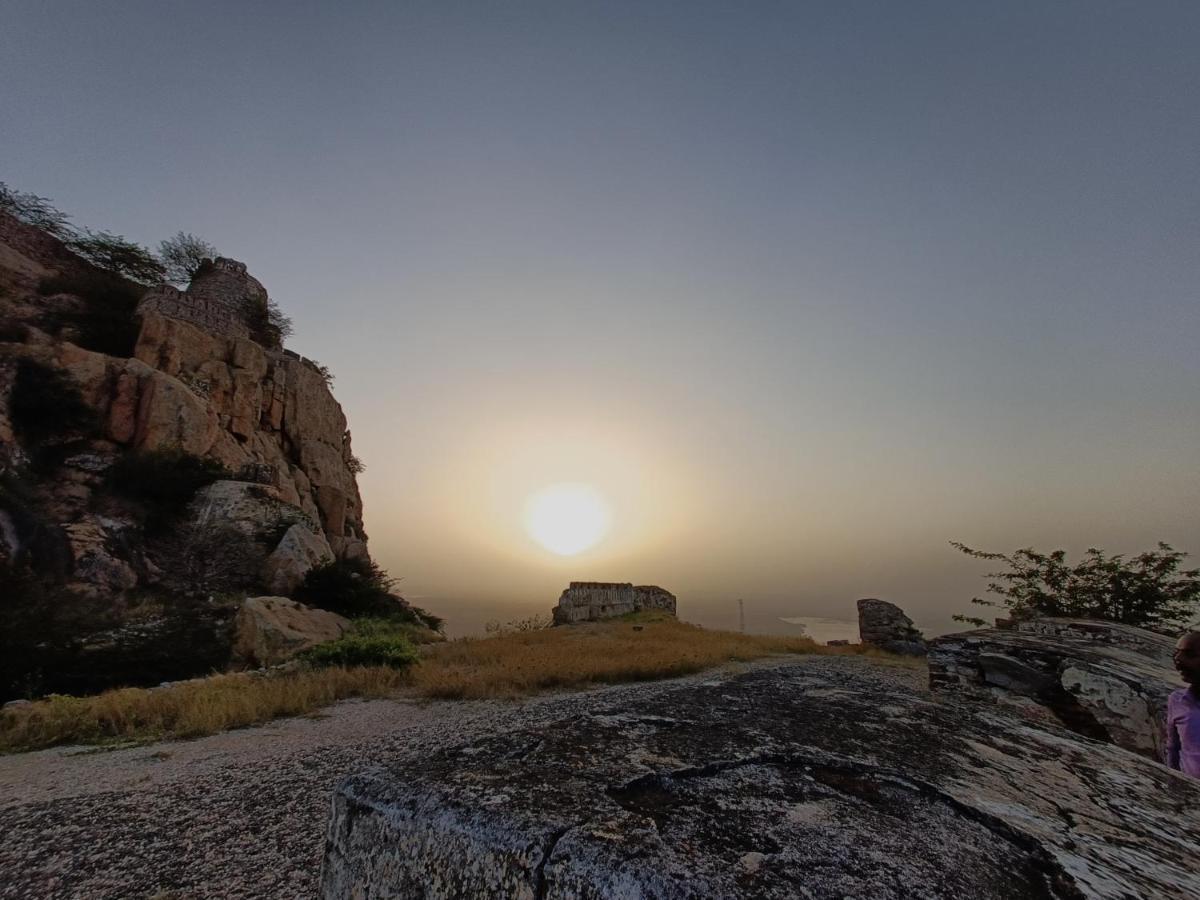 Dream Hampi Villa & Home Stay Exterior photo