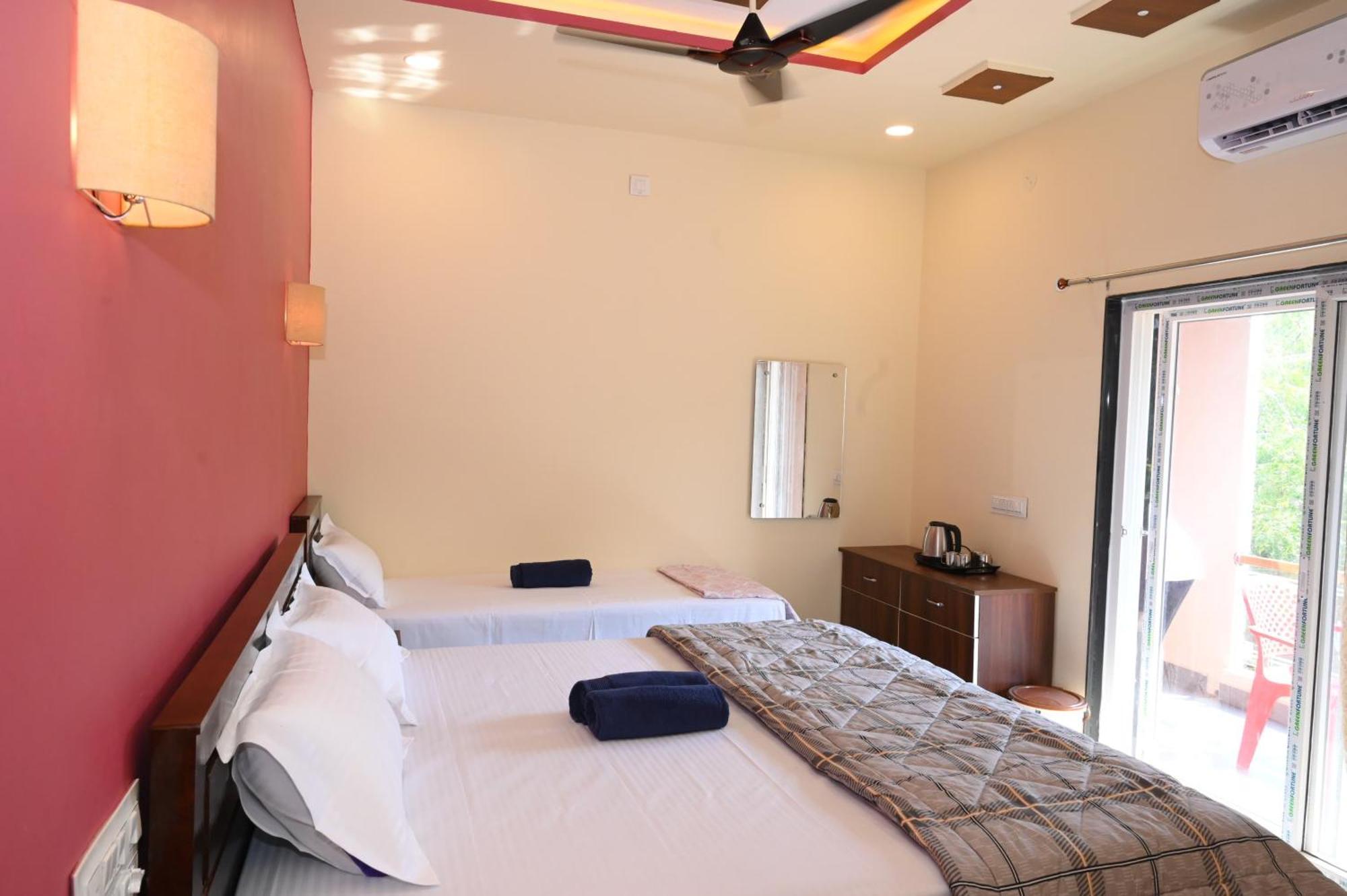 Dream Hampi Villa & Home Stay Exterior photo