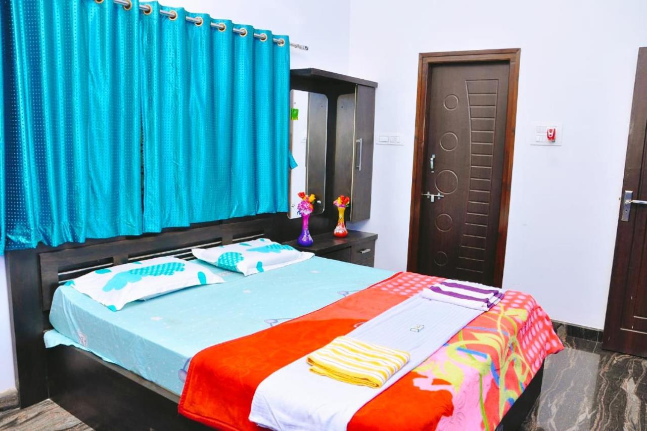 Dream Hampi Villa & Home Stay Exterior photo
