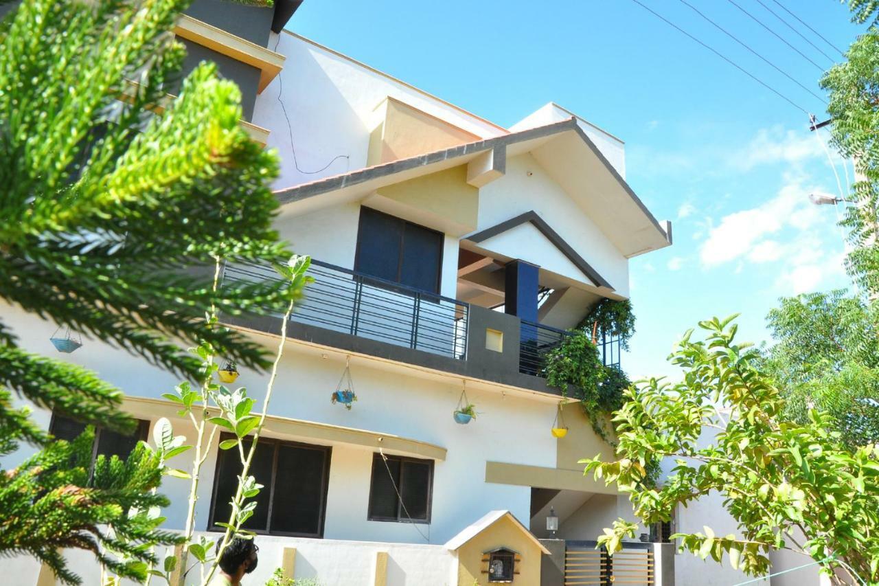 Dream Hampi Villa & Home Stay Exterior photo